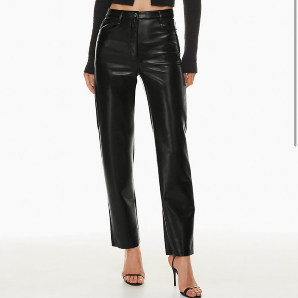 Black Artizia Wilfreds The Melina Pant size 00 short